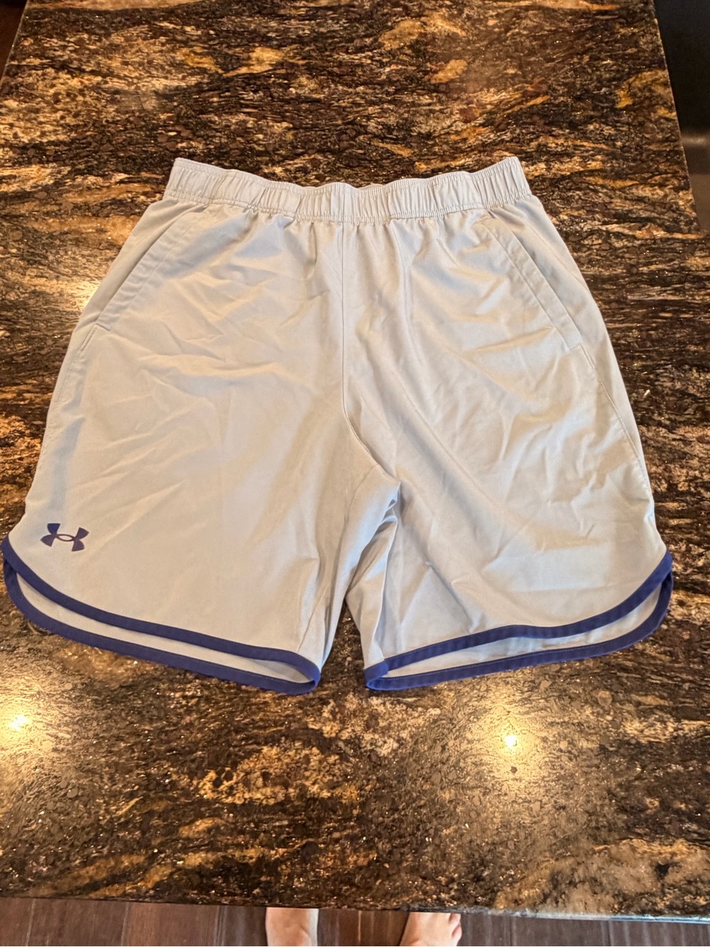 Under Armour Men’s Light Blue Athletic Shorts with Blue trim L